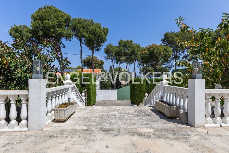 Foto 1b796b9b-7545-4031-b1a8-c5b747c72e9d. Casa amb calefacció aparcament piscina a Las Rotas / Les Rotes Dénia