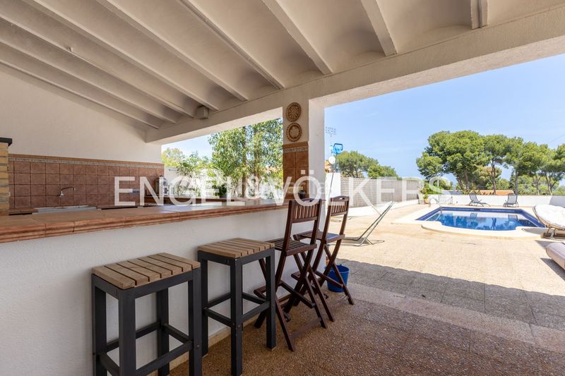 Foto 30179375-a40d-4d66-a549-95b58f664247. Casa amb calefacció aparcament piscina a Las Rotas / Les Rotes Dénia