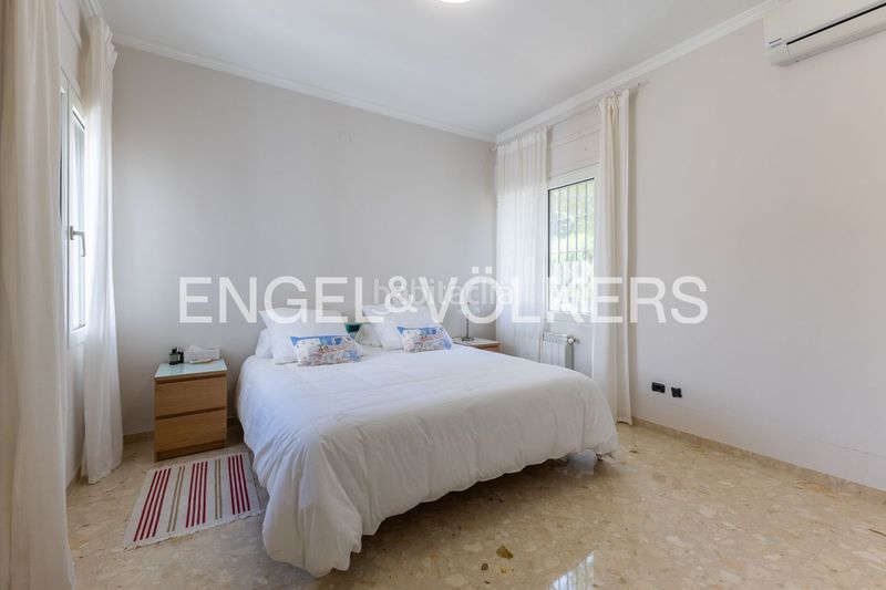 Foto 30801c24-e071-45a7-a37d-7c59870a7763. Casa amb calefacció aparcament piscina a Las Rotas / Les Rotes Dénia