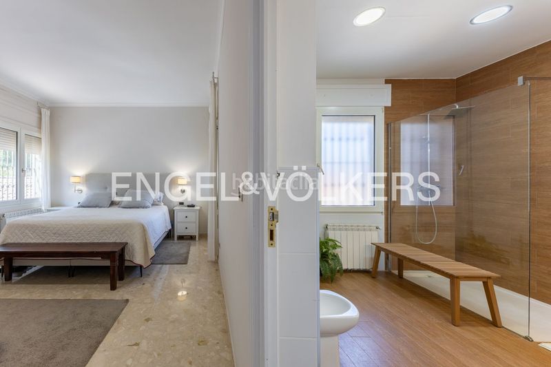 Foto 734de2e3-f93e-439f-a1e0-134e45156272. Casa amb calefacció aparcament piscina a Las Rotas / Les Rotes Dénia