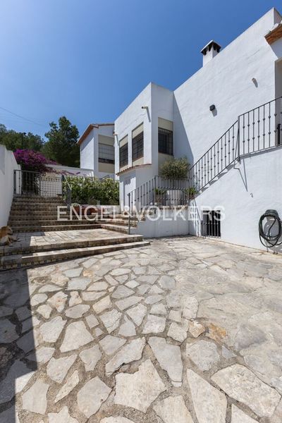 Foto 82570e94-d979-4b5b-a0f2-accb4648ab48. Casa amb calefacció aparcament piscina a Las Rotas / Les Rotes Dénia