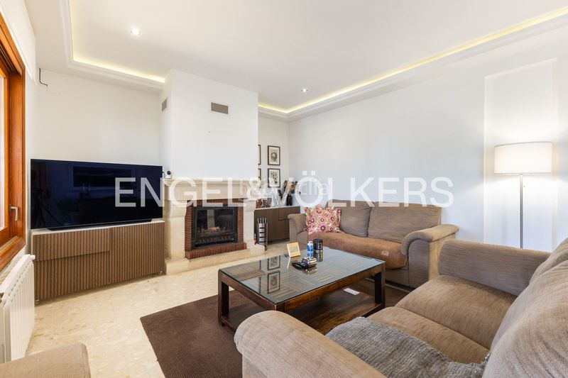 Foto a63dd9ab-ac96-45b4-8998-91e92ac15ca5. Casa amb calefacció aparcament piscina a Las Rotas / Les Rotes Dénia