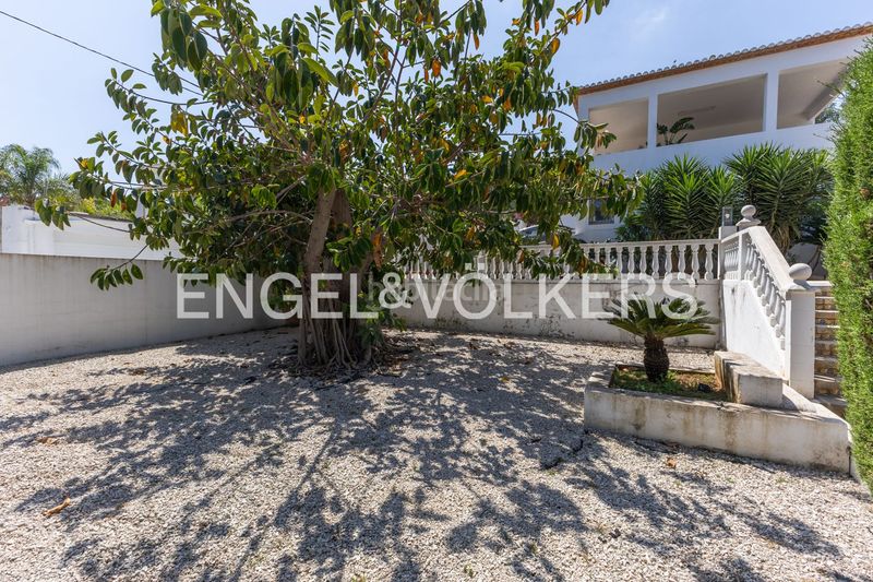 Foto a71e14f0-0912-49a3-9bd1-2b774b75b818. Casa amb calefacció aparcament piscina a Las Rotas / Les Rotes Dénia