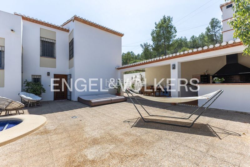 Foto abd76fc7-29be-4b8d-8ea1-aa21ec450173. Casa amb calefacció aparcament piscina a Las Rotas / Les Rotes Dénia