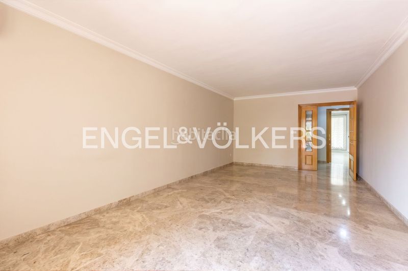 Piso luminosa vivienda con dos terrazas y plaza de garaje en Valencia - Imagen 12