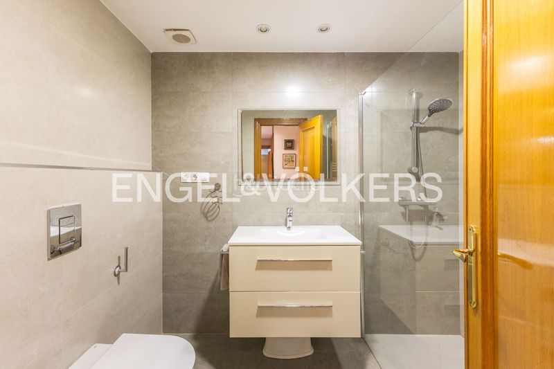 Piso luminosa vivienda con dos terrazas y plaza de garaje en Valencia - Imagen 36