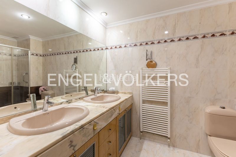 Piso luminosa vivienda con dos terrazas y plaza de garaje en Valencia - Imagen 30