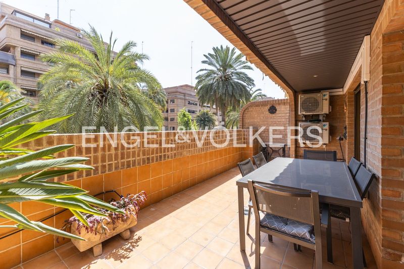 Piso luminosa vivienda con dos terrazas y plaza de garaje en Valencia - Imagen 5