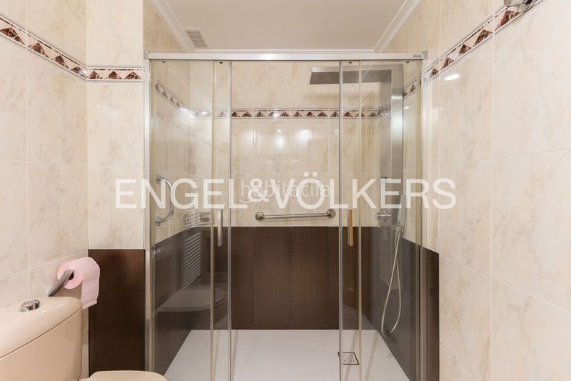 Piso luminosa vivienda con dos terrazas y plaza de garaje en Valencia - Imagen 31