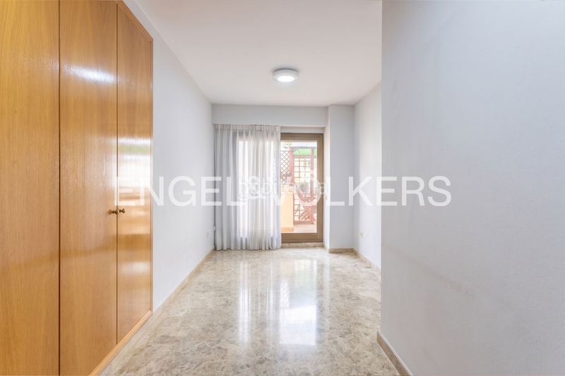 Piso luminosa vivienda con dos terrazas y plaza de garaje en Valencia - Imagen 32