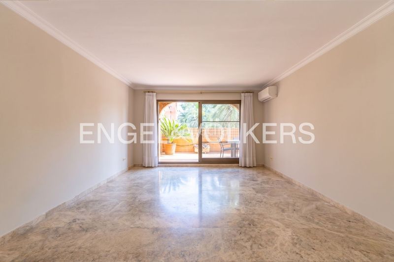 Piso luminosa vivienda con dos terrazas y plaza de garaje en Valencia - Imagen 9