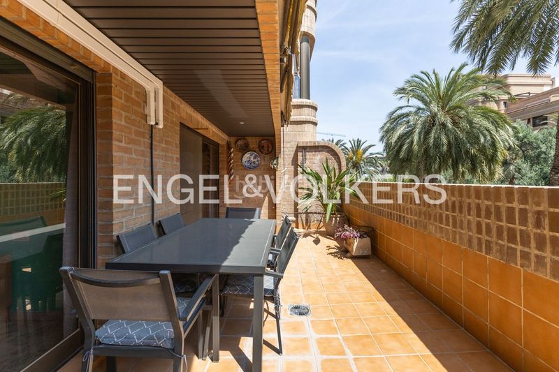 Piso luminosa vivienda con dos terrazas y plaza de garaje en Valencia - Imagen 3