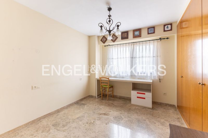 Piso luminosa vivienda con dos terrazas y plaza de garaje en Valencia - Imagen 34