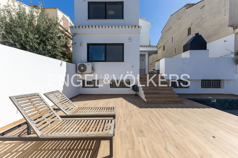 Foto 50cd5063-d33a-4b9e-8c63-b4c67aa4b09e. Casa amb calefacció aparcament piscina a Playa de Gandía Gandia
