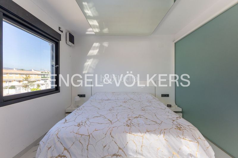 Foto c2f2f2b3-33a1-42e6-8aad-404962dc1a95. Casa amb calefacció aparcament piscina a Playa de Gandía Gandia
