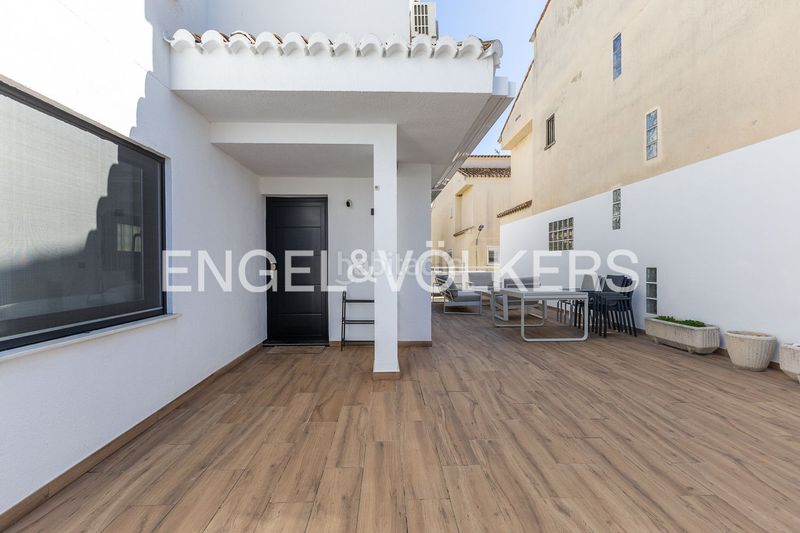 Foto ff070c6a-369b-43c6-8146-9b8441bc3da3. Casa amb calefacció aparcament piscina a Playa de Gandía Gandia