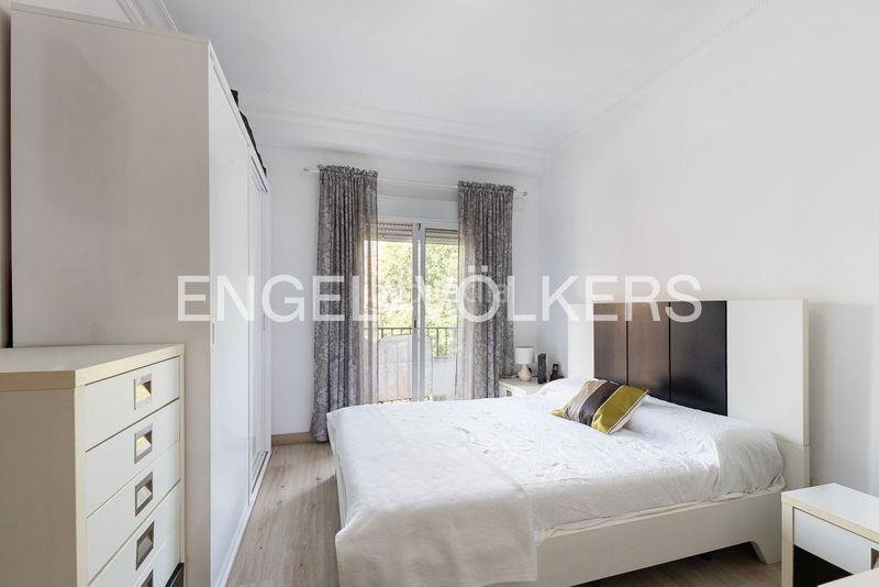Piso luminosa vivienda de 4 dormitorios en primado reig en Valencia - Imagen 9