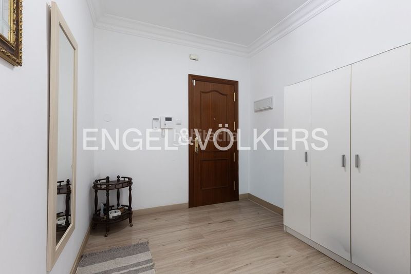 Piso luminosa vivienda de 4 dormitorios en primado reig en Valencia - Imagen 18