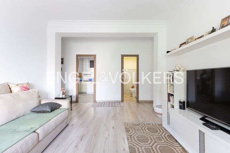 Piso luminosa vivienda de 4 dormitorios en primado reig en Valencia - Imagen 6