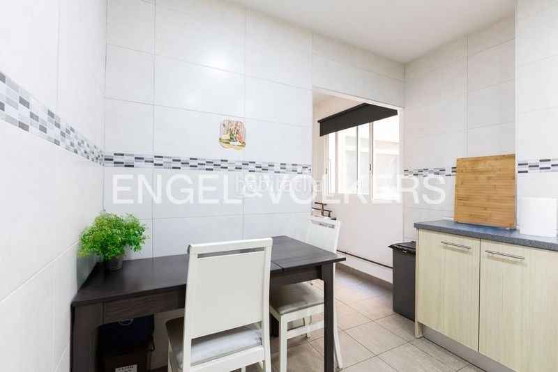 Piso luminosa vivienda de 4 dormitorios en primado reig en Valencia - Imagen 8