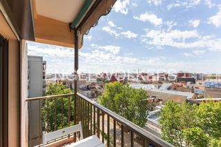 Pis a El Cabanyal-El Canyamelar. Apartamento ideal ubicado en una séptima planta, en pleno corazó