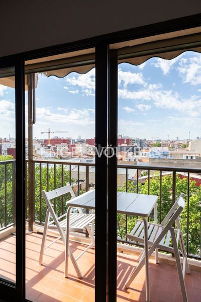 Piso apartamento ideal ubicado en una séptima planta, en pleno corazón del emblemático barrio marinero del cabañal. en Valencia - Imagen 2