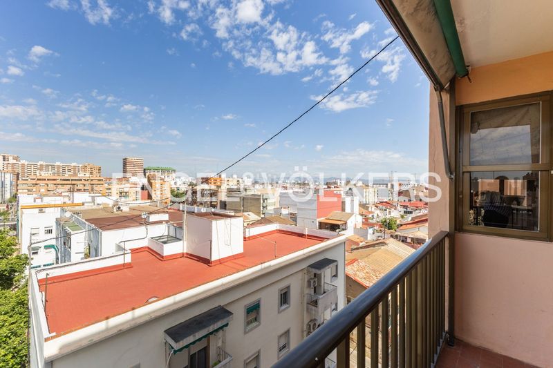 Piso apartamento ideal ubicado en una séptima planta, en pleno corazón del emblemático barrio marinero del cabañal. en Valencia - Imagen 27