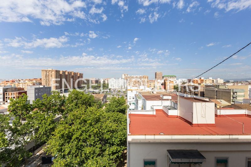 Piso apartamento ideal ubicado en una séptima planta, en pleno corazón del emblemático barrio marinero del cabañal. en Valencia - Imagen 30