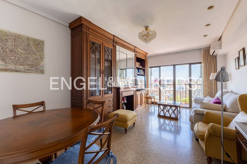 Piso apartamento ideal ubicado en una séptima planta, en pleno corazón del emblemático barrio marinero del cabañal. en Valencia - Imagen 3