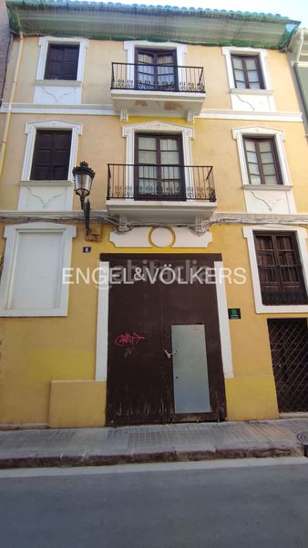 Foto 5e867dc3-513d-40ff-993f-0ea6b6a6e40e. Casa amb calefacció piscina a El Botànic Valencia