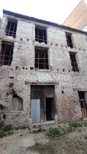 Foto 90ff6557-66fa-4346-9357-a620df6aeaa7. Casa amb calefacció piscina a El Botànic Valencia