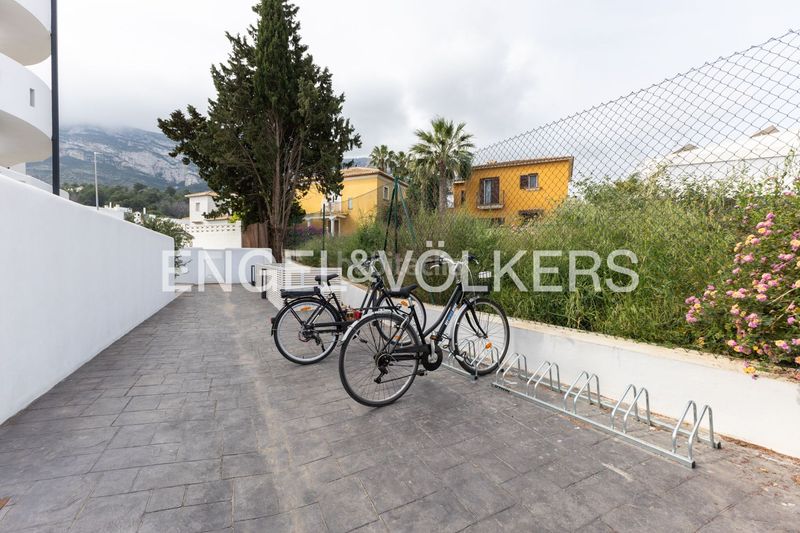 Foto a00be2f0-4e23-4455-bee3-d1cec031f620. Pis amb calefacció aparcament piscina a El Montgó Dénia