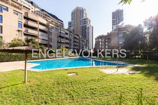 Pis a Sant Pau. Elegante bajo con amplia terraza en marina alta