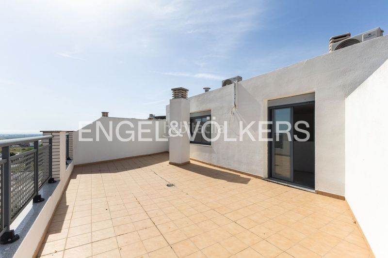 Foto a825238d-f210-4c7f-90ef-814ef4bd4fff. Àtic amb calefacció aparcament a Vall d´Uixó (la)