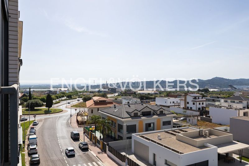 Foto 69c1d531-f03d-4eed-9e5f-706e13c7ad65. Àtic amb calefacció aparcament a Vall d´Uixó (la)