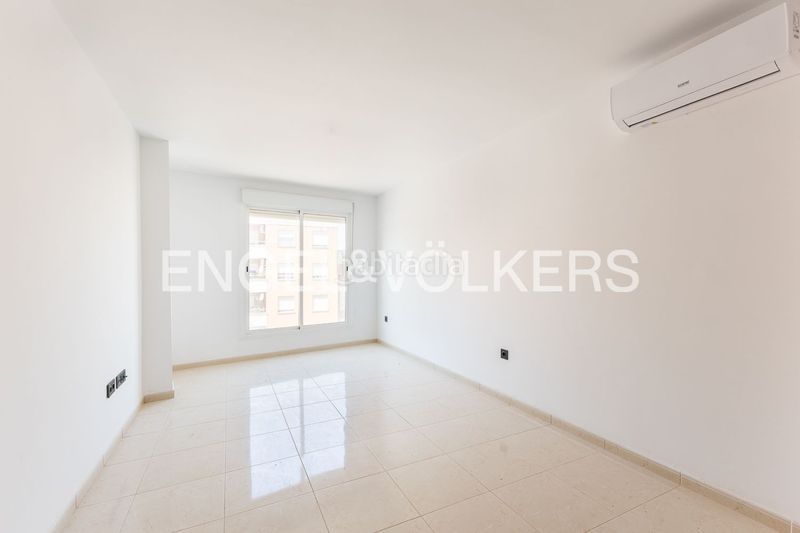 Foto a6102ab4-b479-4c5e-b9c1-e5f1d33f7e2d. Àtic amb calefacció aparcament a Betxí
