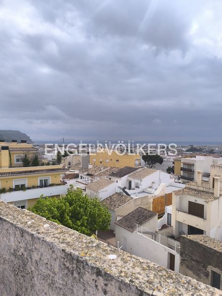 Foto 0a2961bf-066e-4fb5-bf42-04925165e4c8. Casa amb calefacció a Centro Ciudad Xàbia