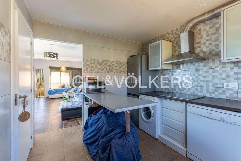 Foto 443216c3-9be3-4640-815b-513516adf00c. Casa amb calefacció aparcament a Mareny de Barraquetes Sueca