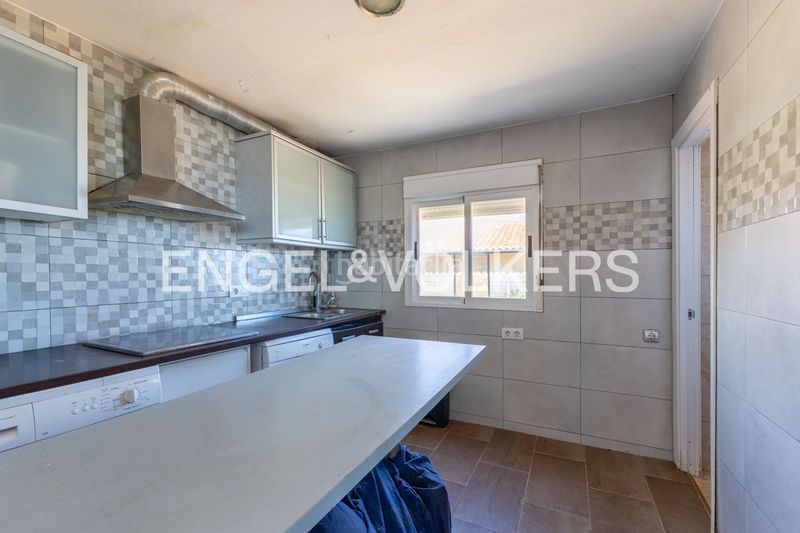 Foto 4696964f-6044-4bd1-9b78-155d067143c8. Casa amb calefacció aparcament a Mareny de Barraquetes Sueca