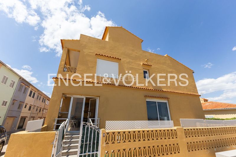 Foto 569af031-48b6-4bf7-902f-80603b952cb1. Casa amb calefacció aparcament a Mareny de Barraquetes Sueca