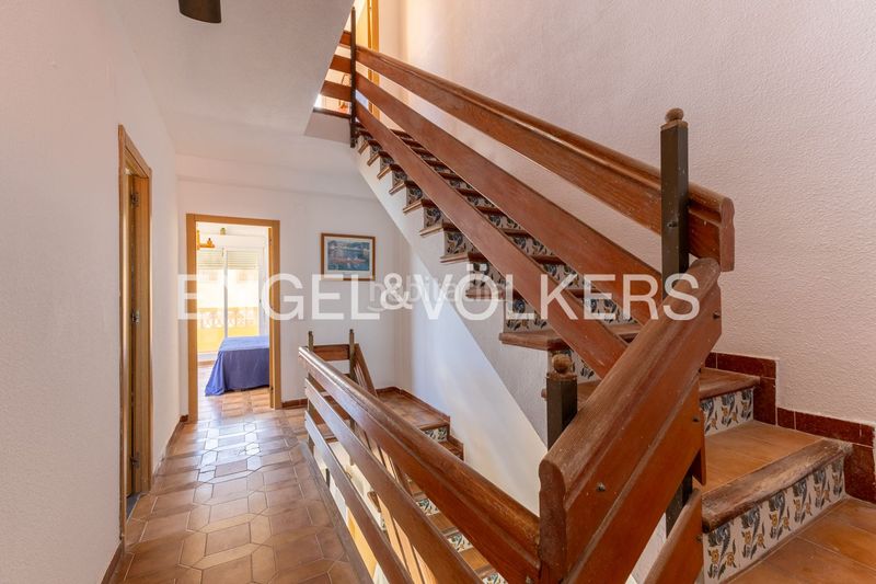 Foto c04d7daf-195d-45e7-89a7-ec67fcc42be5. Casa amb calefacció aparcament a Mareny de Barraquetes Sueca
