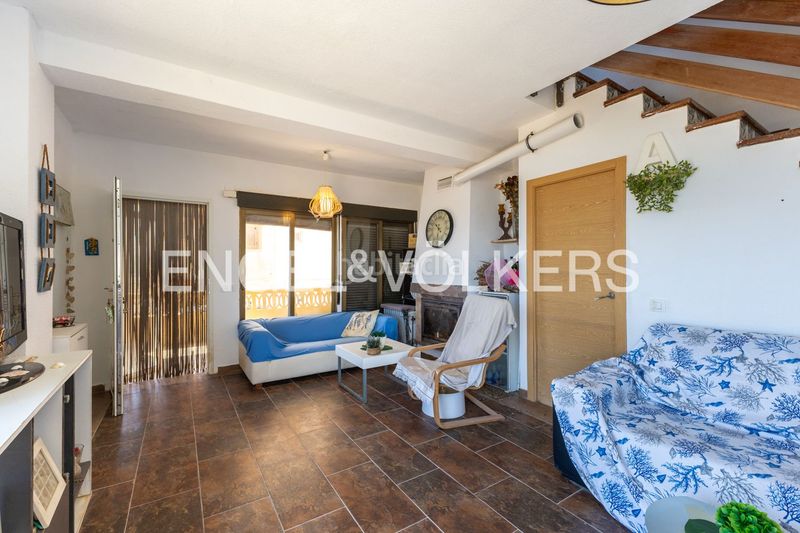 Foto c7d4a6e5-ea0a-4403-8e8d-a81bb2ac1909. Casa amb calefacció aparcament a Mareny de Barraquetes Sueca