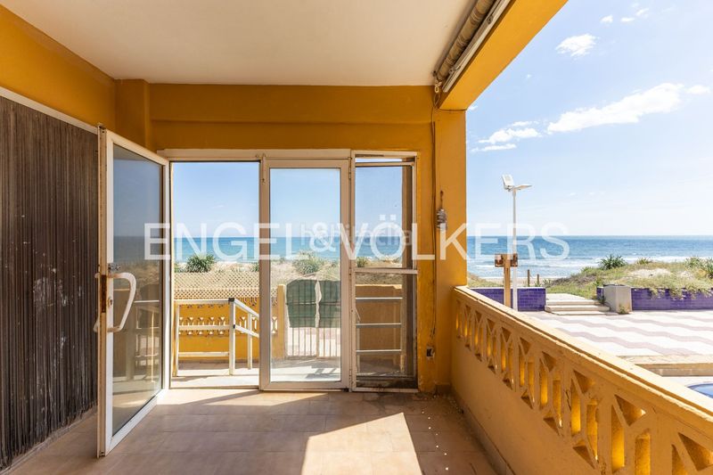 Foto cad18ffd-3b26-47de-bb5f-655716289fe2. Casa amb calefacció aparcament a Mareny de Barraquetes Sueca