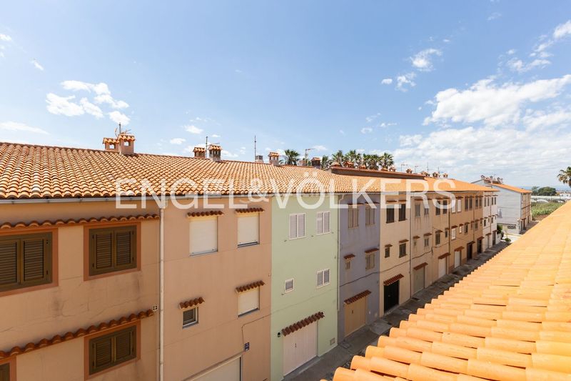 Foto d3174ca7-9bf5-4988-bc86-b26ebf3f57ca. Casa amb calefacció aparcament a Mareny de Barraquetes Sueca