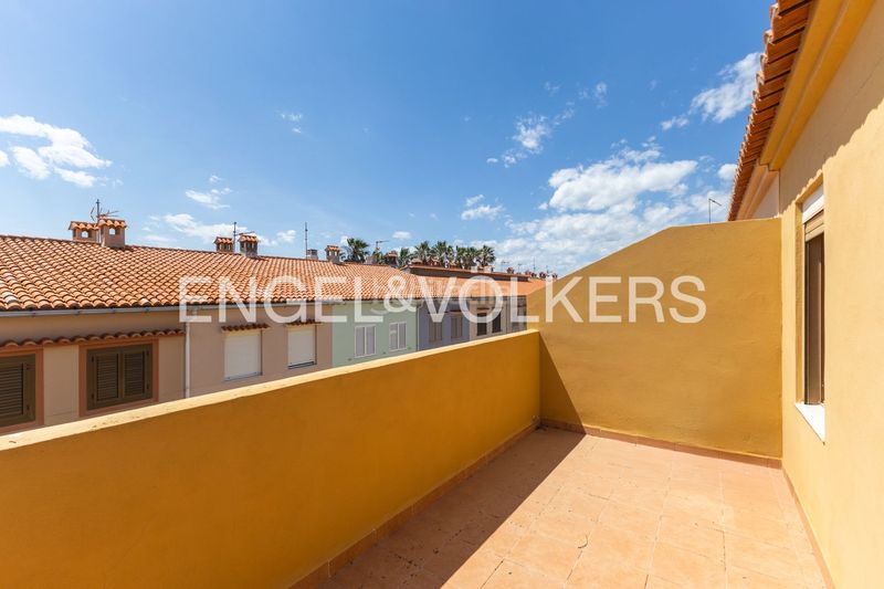 Foto fb049028-e497-4b30-ba04-3c60a4946f5b. Casa amb calefacció aparcament a Mareny de Barraquetes Sueca