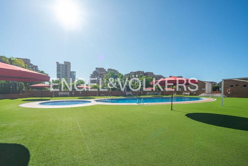 Foto 17abb9e0-1d0c-4c3e-b7f0-7c605d339a66. Pis amb calefacció aparcament piscina a Playa Coral - Torremar Oropesa del Mar