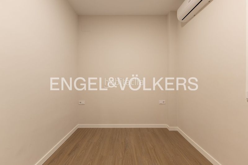 Foto c1186e2a-ffeb-47c9-a9b5-fec89c3e25a1. Pis amb calefacció a Aiora Valencia