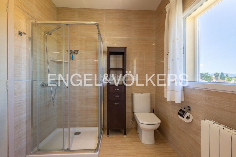 Foto 509a5132-e468-47cc-ba53-7bd2c5d80c6f. Casa amb calefacció aparcament piscina a Les Bassetes - El Marjal Dénia