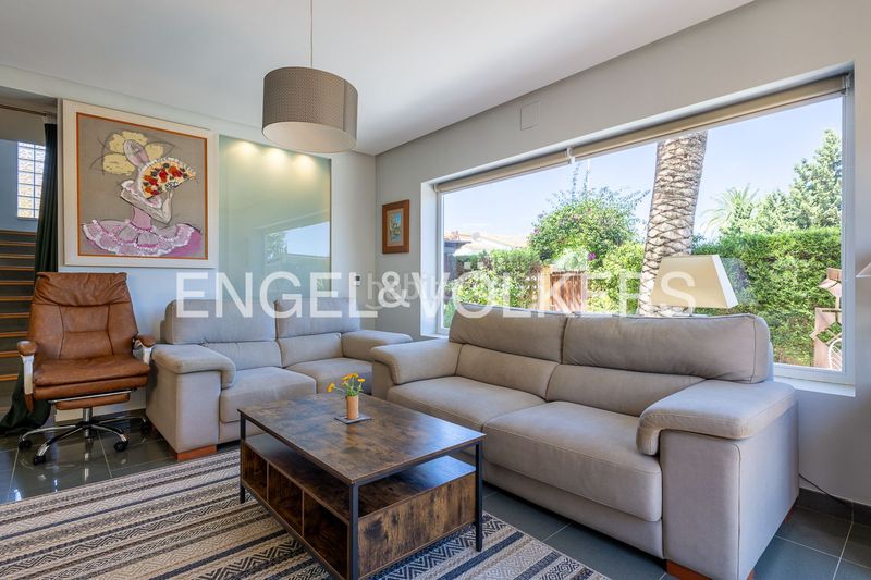 Foto b02ee460-f168-4614-9390-642ee5a6d5a8. Casa amb calefacció aparcament piscina a Les Bassetes - El Marjal Dénia