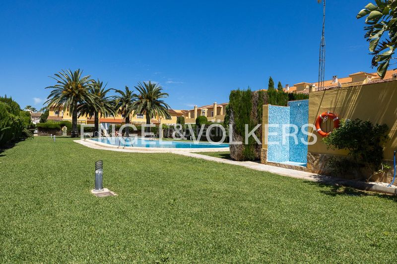 Foto c9c28da6-ae3b-47cd-8a0b-3c68c736c804. Casa amb calefacció aparcament piscina a Les Bassetes - El Marjal Dénia